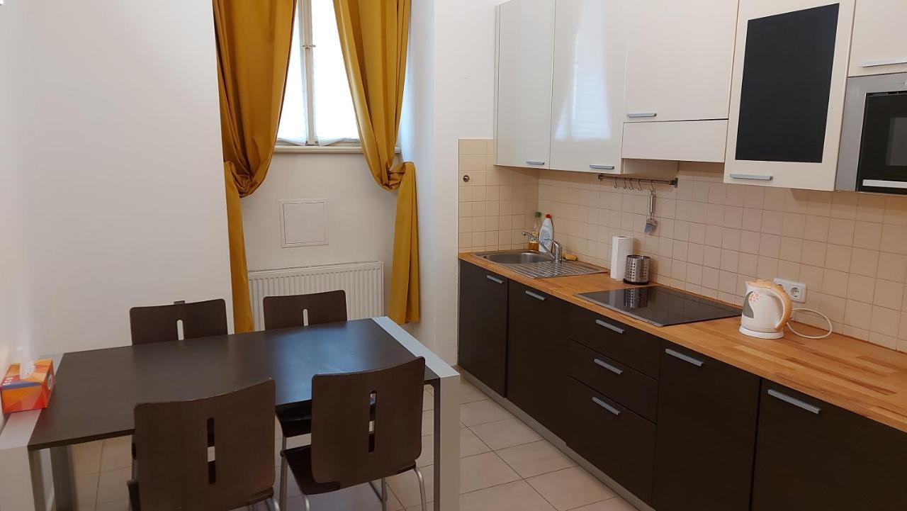 Quiet Apartment In Prague Center Buitenkant foto